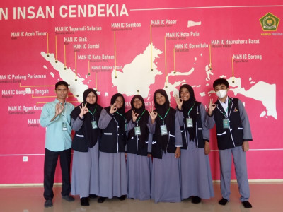 Kontingen MTsN 1 Wakatobi, pada Event Olimpiade Sains I-Smart Competitions 2023 di MAN IC Kendari